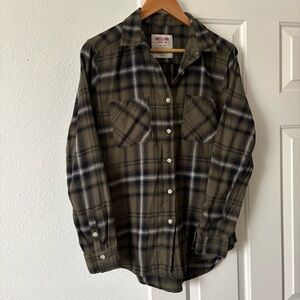 Mossimo Supply Co. Women’s Boyfriend Plaid Shirt - Black and green